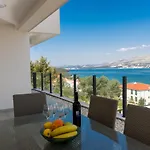 Julia * Trogir