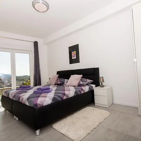 Julia Apartman Trogir