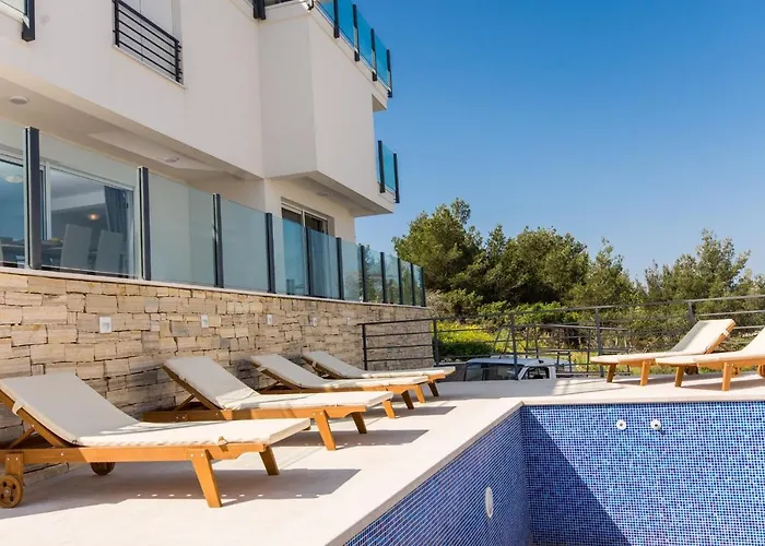 Julia 公寓 特罗吉尔